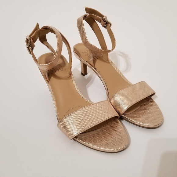 naturalizer rose gold sandals
